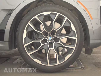 2026 BMW X7 M60i – miniatura 10