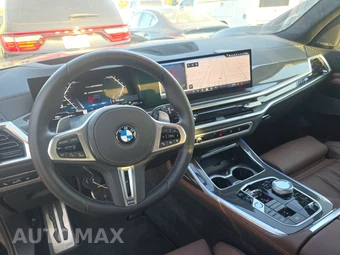 2026 BMW X7 M60i - miniatura 11