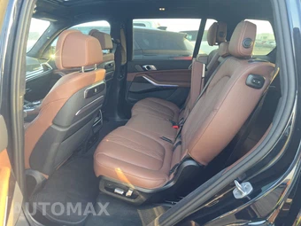 2026 BMW X7 M60i - miniatura 13