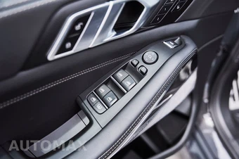 2026 BMW X7 M60i - miniatura 33