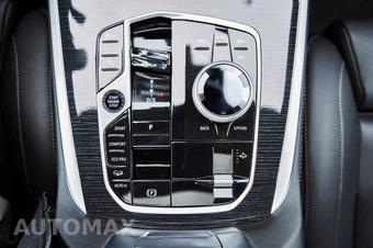 2026 BMW X7 M60i - miniatura 75