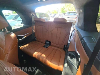 2026 BMW X7 M60i - miniatura 14