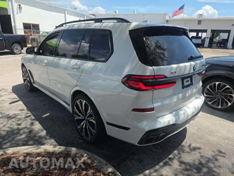 2026 BMW X7 M60i - miniatura 2
