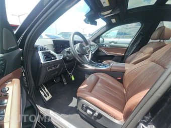 2026 BMW X7 M60i – miniatura 13