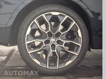 2026 BMW X7 M60i – miniatura 11