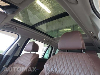 2026 BMW X7 xDrive40i - miniatura 11