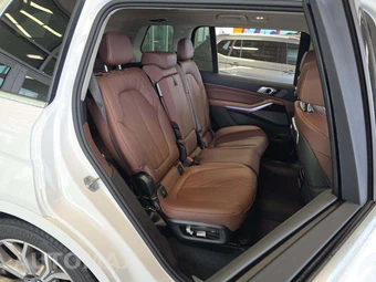 2026 BMW X7 xDrive40i - miniatura 17