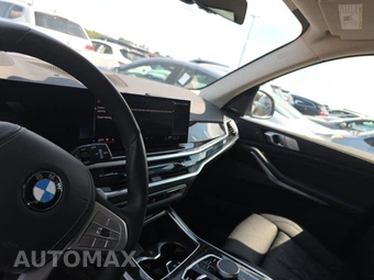 2026 BMW X7 xDrive40i - miniatura 11