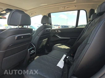 2026 BMW X7 xDrive40i - miniatura 13