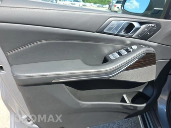 2026 BMW X7 xDrive40i - miniatura 9