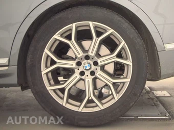 2026 BMW X7 xDrive40i – miniatura 12