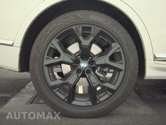 2026 BMW X7 xDrive40i – miniatura 11