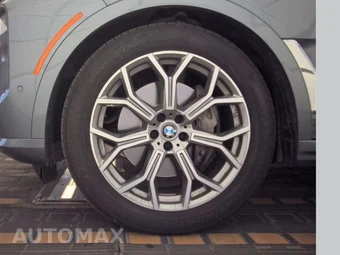 2026 BMW X7 xDrive40i – miniatura 9