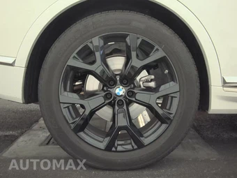 2026 BMW X7 xDrive40i – miniatura 11