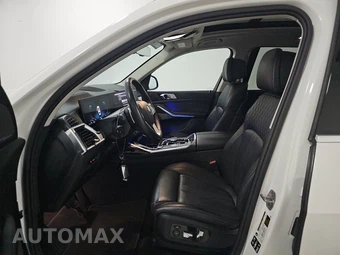2026 BMW X7 xDrive40i - miniatura 7