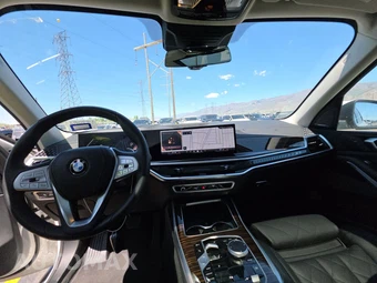 2026 BMW X7 xDrive40i – miniatura 11