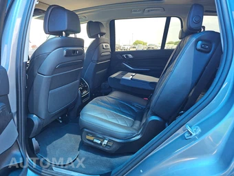 2026 BMW X7 xDrive40i - miniatura 13