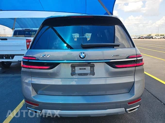 2026 BMW X7 xDrive40i - miniatura 5