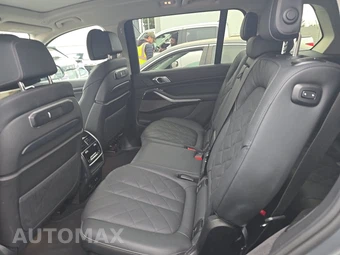 2026 BMW X7 xDrive40i - miniatura 13