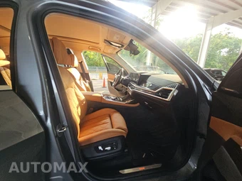 2026 BMW X7 xDrive40i - miniatura 8