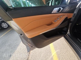 2026 BMW X7 xDrive40i - miniatura 9