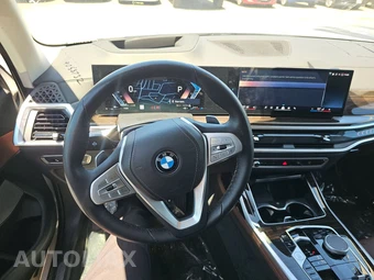 2026 BMW X7 xDrive40i – miniatura 10