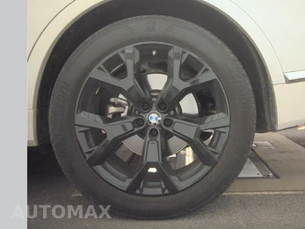 2026 BMW X7 xDrive40i - miniatura 12