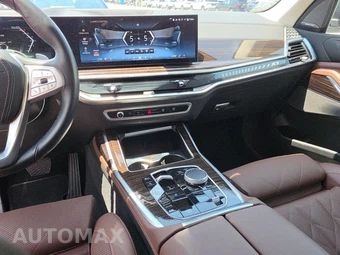 2026 BMW X7 xDrive40i - miniatura 17