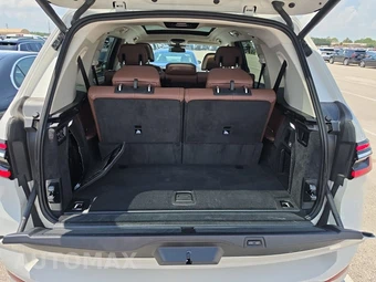 2026 BMW X7 xDrive40i - miniatura 24