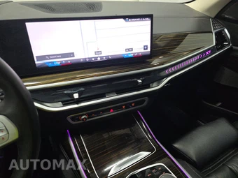 2026 BMW X7 xDrive40i - miniatura 11