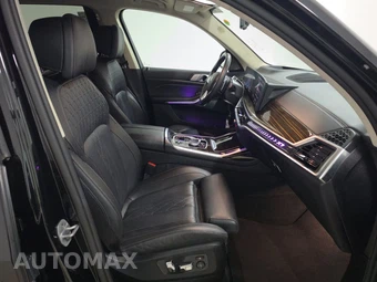 2026 BMW X7 xDrive40i - miniatura 8
