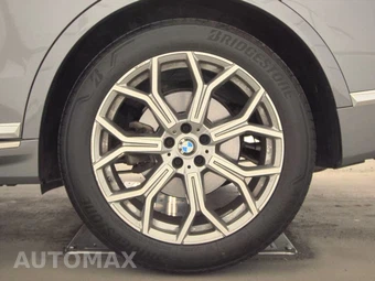 2026 BMW X7 xDrive40i – miniatura 12