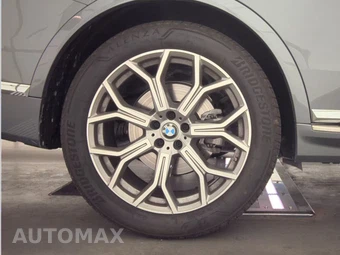 2026 BMW X7 xDrive40i – miniatura 10