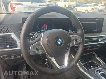 2026 BMW X7 xDrive40i – miniatura 10