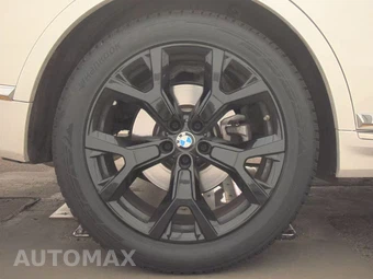 2026 BMW X7 xDrive40i - miniatura 11