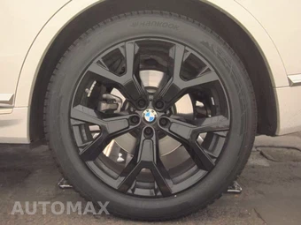 2026 BMW X7 xDrive40i - miniatura 12