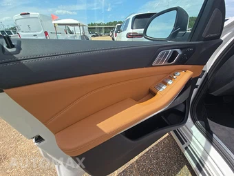 2026 BMW X7 xDrive40i – miniatura 9