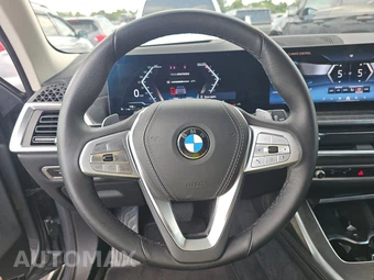 2026 BMW X7 xDrive40i - miniatura 16