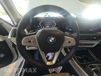 2026 BMW X7 xDrive40i - miniatura 10