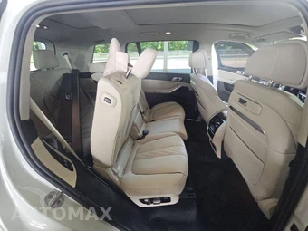 2026 BMW X7 xDrive40i - miniatura 14