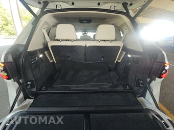 2026 BMW X7 xDrive40i - miniatura 17