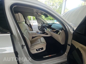 2026 BMW X7 xDrive40i - miniatura 8