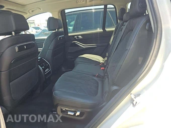2026 BMW X7 xDrive40i - miniatura 13