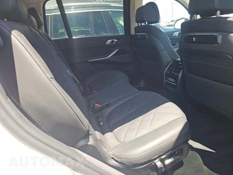 2026 BMW X7 xDrive40i - miniatura 17