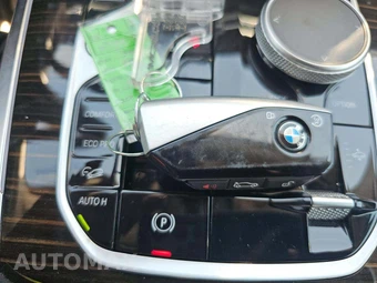 2026 BMW X7 xDrive40i - miniatura 8