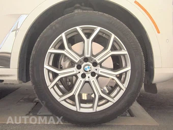 2026 BMW X7 xDrive40i – miniatura 10