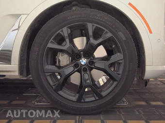 2026 BMW X7 xDrive40i - miniatura 10