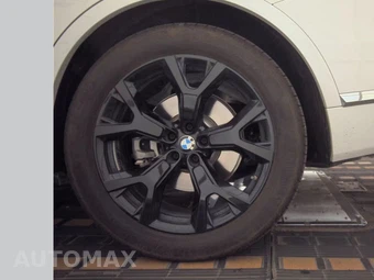 2026 BMW X7 xDrive40i - miniatura 12