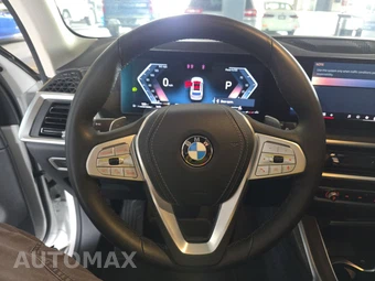 2026 BMW X7 xDrive40i - miniatura 16