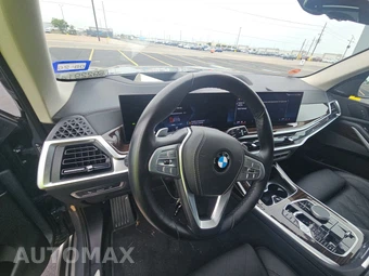 2026 BMW X7 xDrive40i – miniatura 11